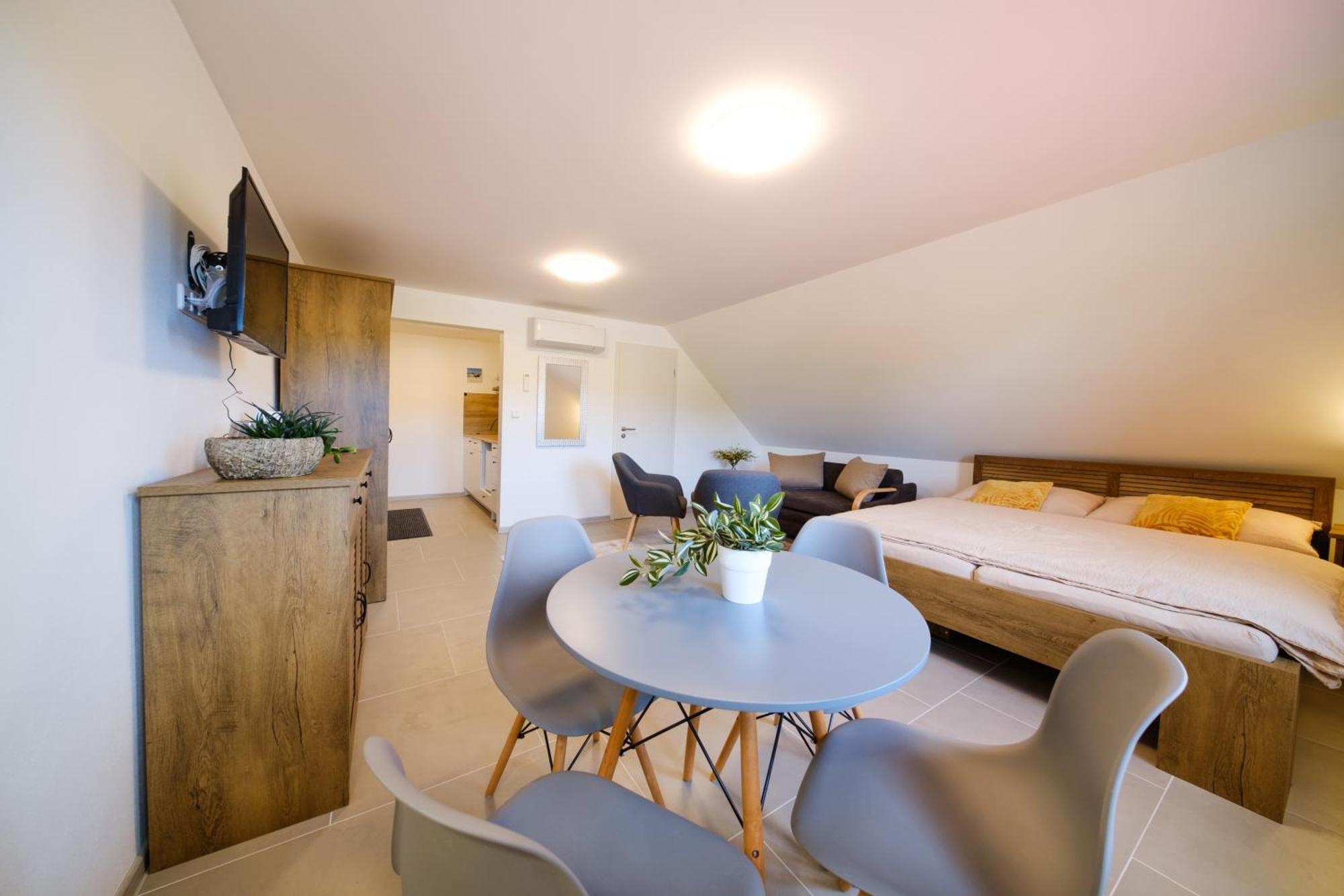Apartman 1 Fklidu Znojmo Exteriör bild